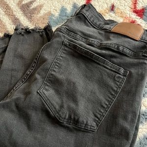 Madewell 9 inch high rise skinny jeans distressed hem black - 31